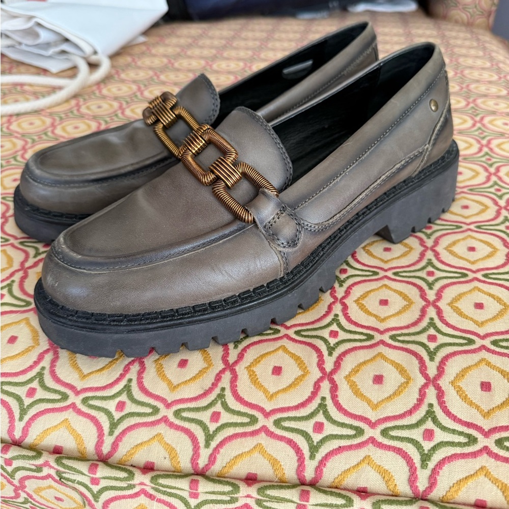 PIKOLINOS Avilés Loafers with Gold Chain Detail